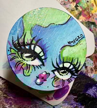 Cheeky earth  (original)