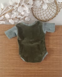 Image 3 of Newborn boys bodysuit Amir | green