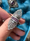 Grande bague de style Art Déco en argent massif, marcassites et améthystes. Taille 58-59