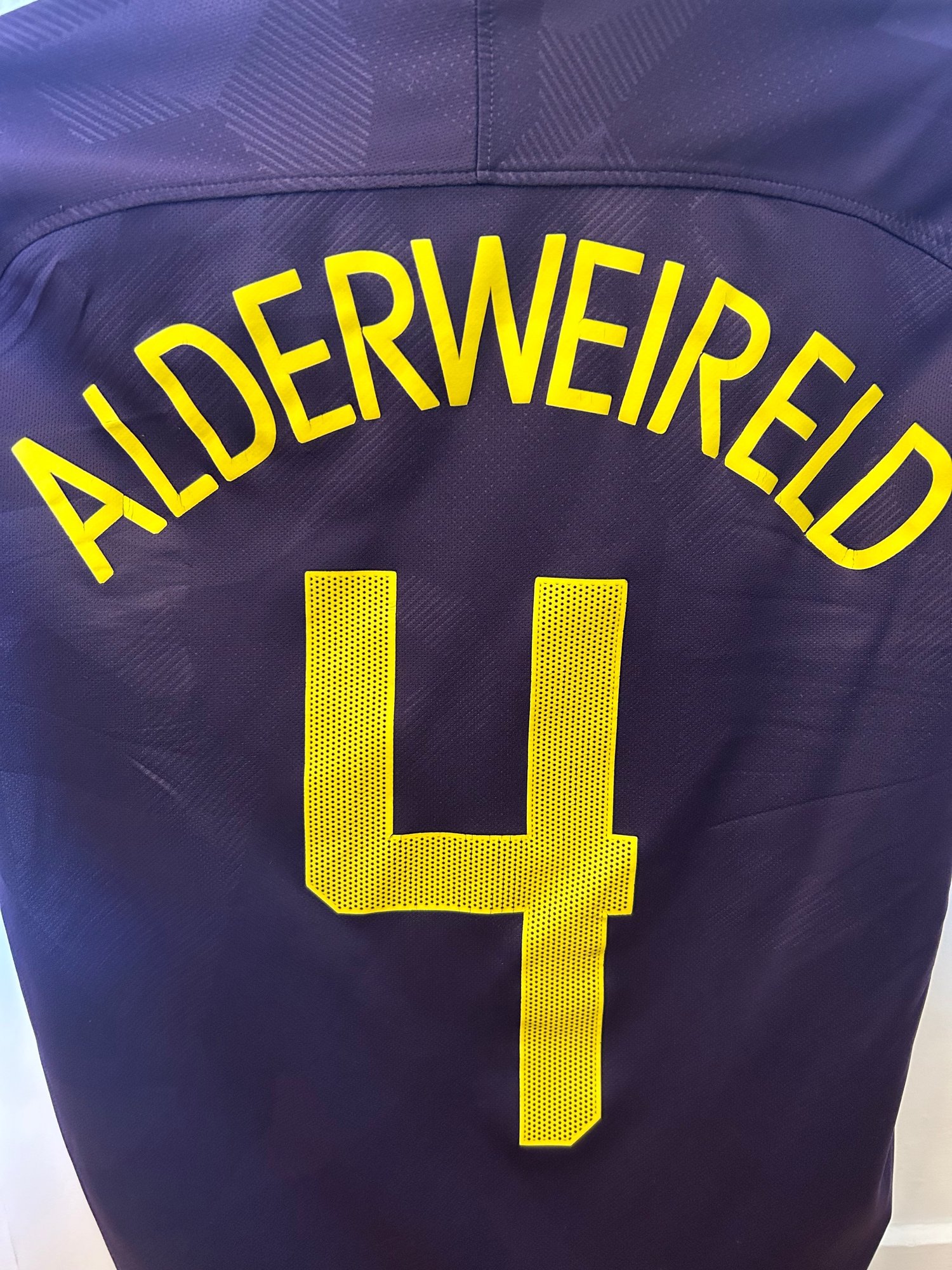 Image of Tottenham Hotspur “ALDERWEIRELD 4” 2017/18 Third Shirt + UCL patches (M) 