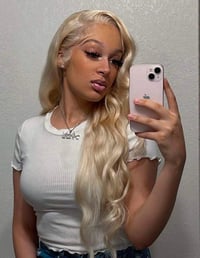Image 2 of 613 EXTENDED LENGTH WIG