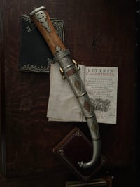 Image 1 of Poignard traditionnel ancien dit Koummya, métal argenté, bois blond.Fin du XIXème siècle