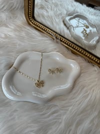 Image 2 of Lilly set