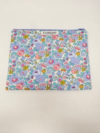 Pochette grand format LA SPACIEUSE Liberty Betsy bleu / violet