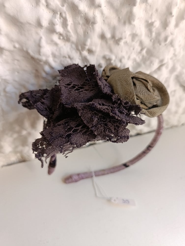 Image of Cerchietto floreale salvia/grigio