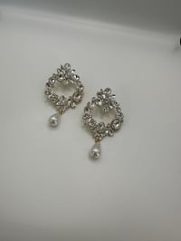 Silver pearl drop 