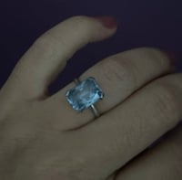 Image 6 of Superbe bague en argent massif poinçonné, pierre naturelle couleur bleue ciel, vintage