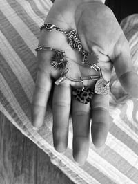 Image 3 of Collier Graou shinning
