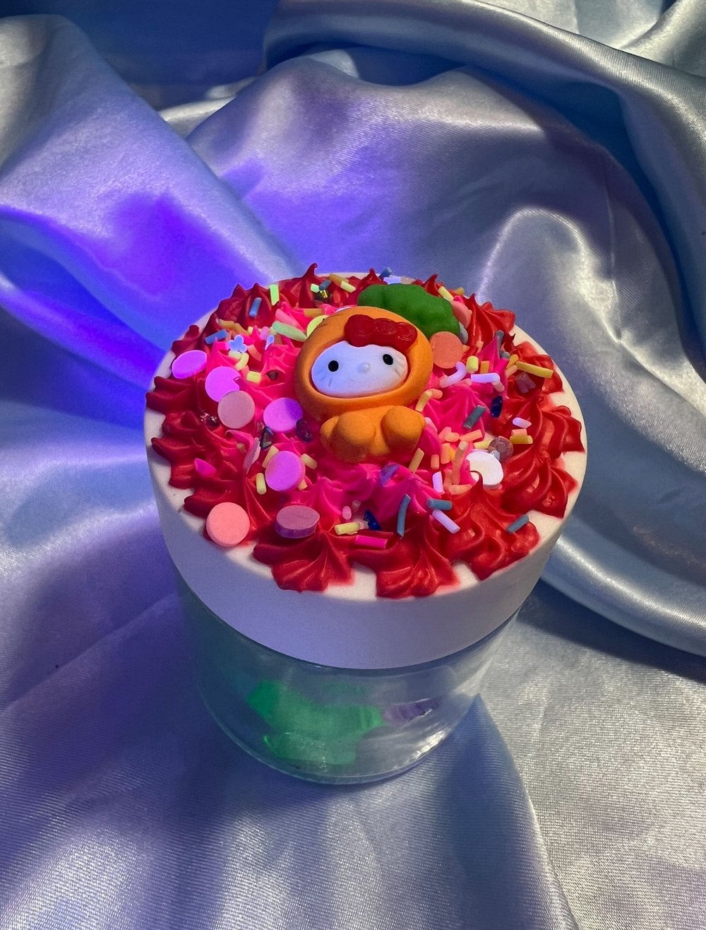 Hello kitty veggie cake stash jar 💐🥕