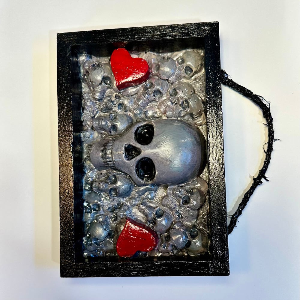 Skulls and Hearts-Gray
