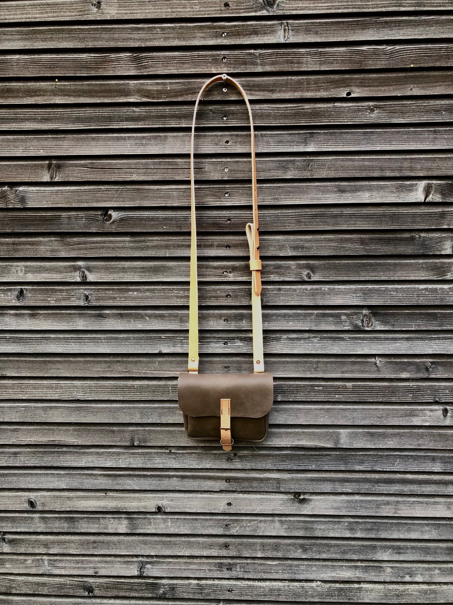 Image of Handbag Made In Grey Brown Oiled Leather