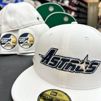 Image 1 of New Era 59Fifty Dashmark White Mesh