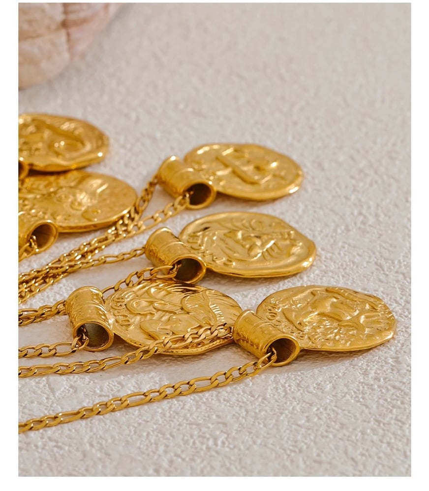 Image of SORAYA 18ct Gold Plated Starsign Necklaces