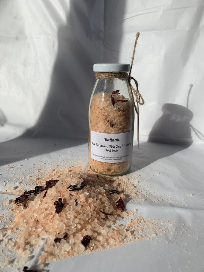 Image of Rose Geranium, Pink Clay & Hibiscus Foot Soak