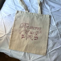 Image 4 of tsou tote bag