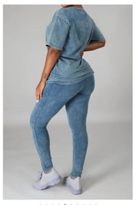 Image 3 of Washed Set 