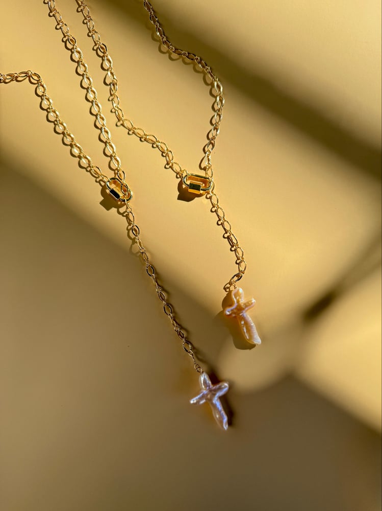 Image of The pearl cross lariat
