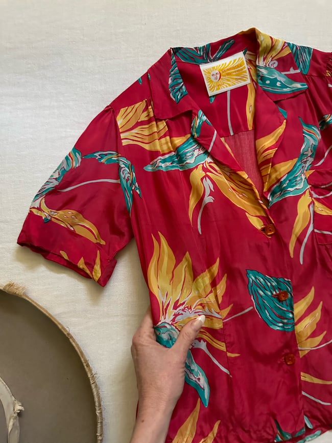 70s ladies Hawaiian blouse