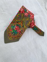 Image 2 of GRAVATA COR VERDE.