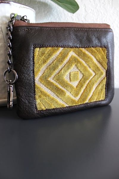 Image of Chocolate Velvet Coin Pouch