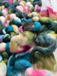 Image 4 of Bouquet, on: Shaniko Shine: 80% Shaniko, 20% Mulberry Silk