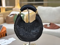 Image 3 of Chloė knitted bag 
