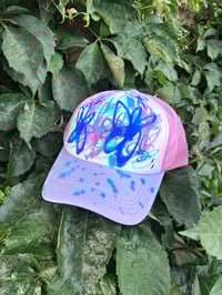 Image 2 of En Bloom Gardner cap v.1