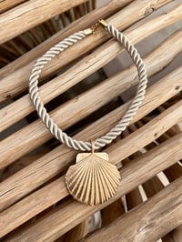 Image 1 of Shell necklace - Champagne