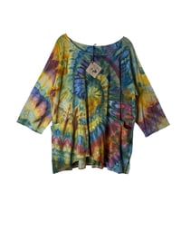 Image 2 of M 100% Cotton Forager Top in Bold Spiral Ice Dye