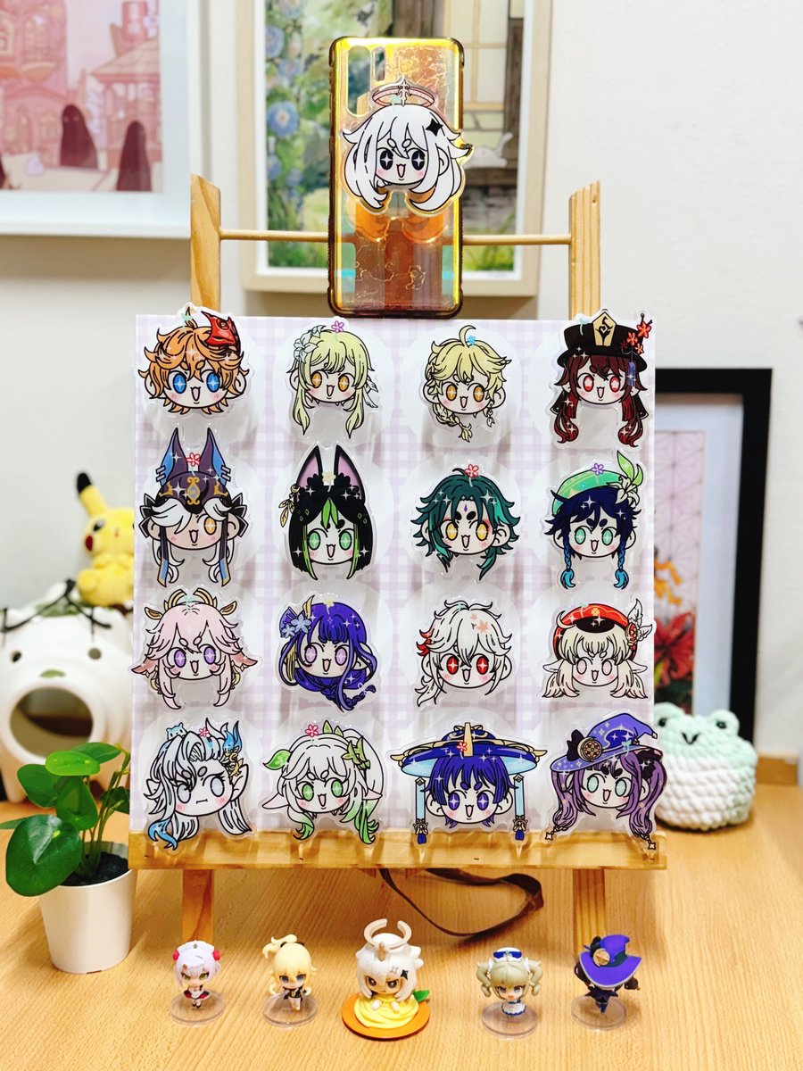 Image of “Genshin Impact” phone holders