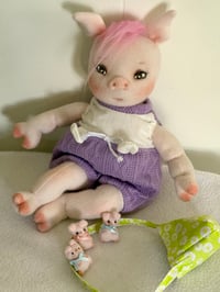 Image 2 of Noelle, Piggy with 3 Tiny Piglets