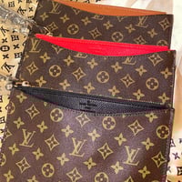 Image 1 of Stay Clutched in the CITY 