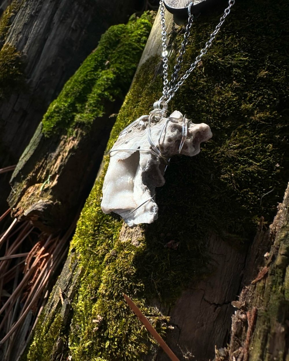 Image of Agate and quartz necklace