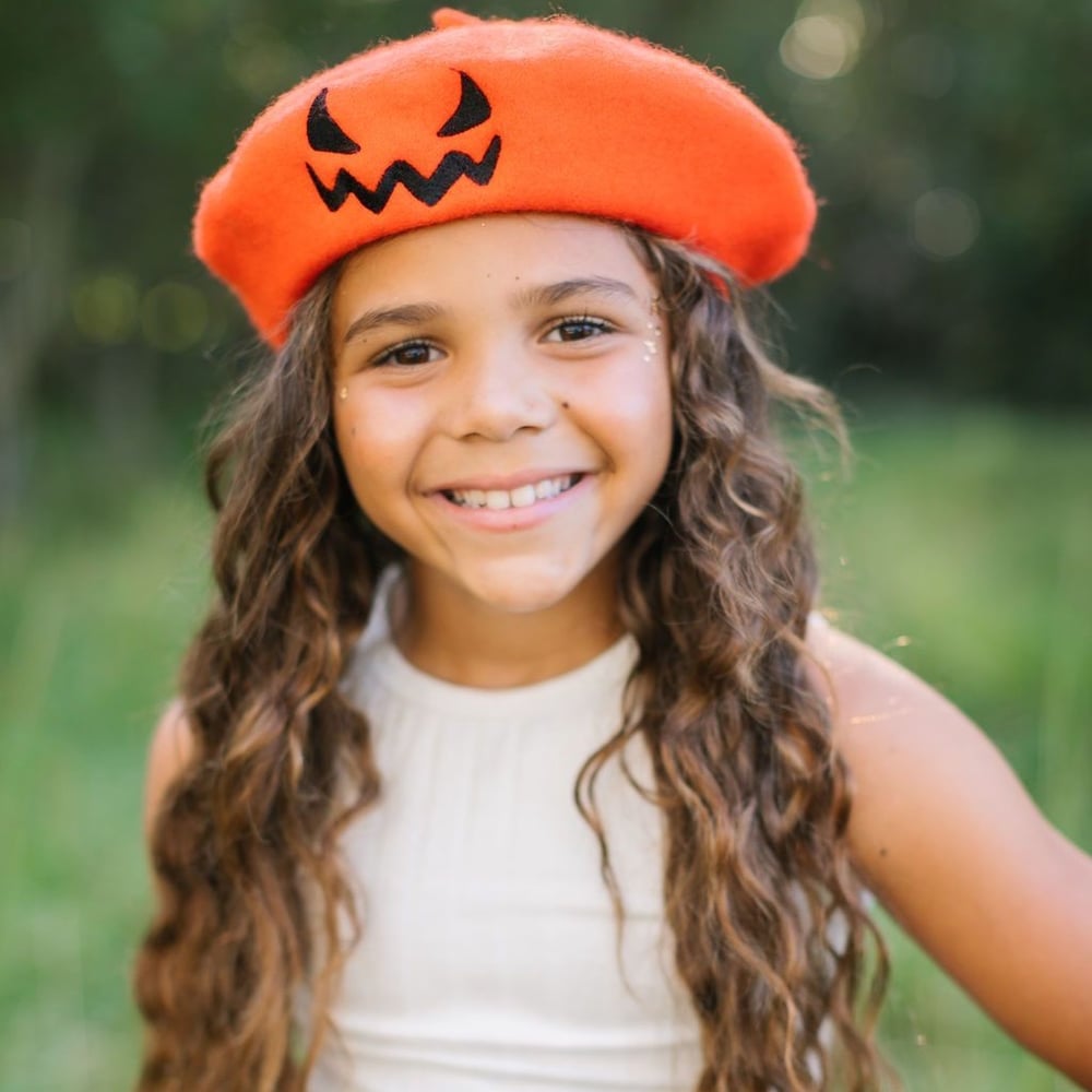 the daydream republic — Jack o Lantern Beret