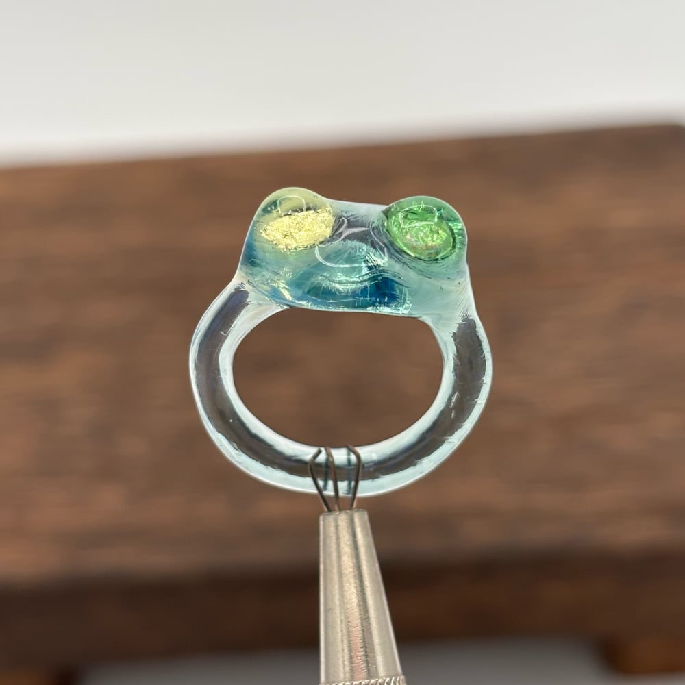 Image of tropical frog ring