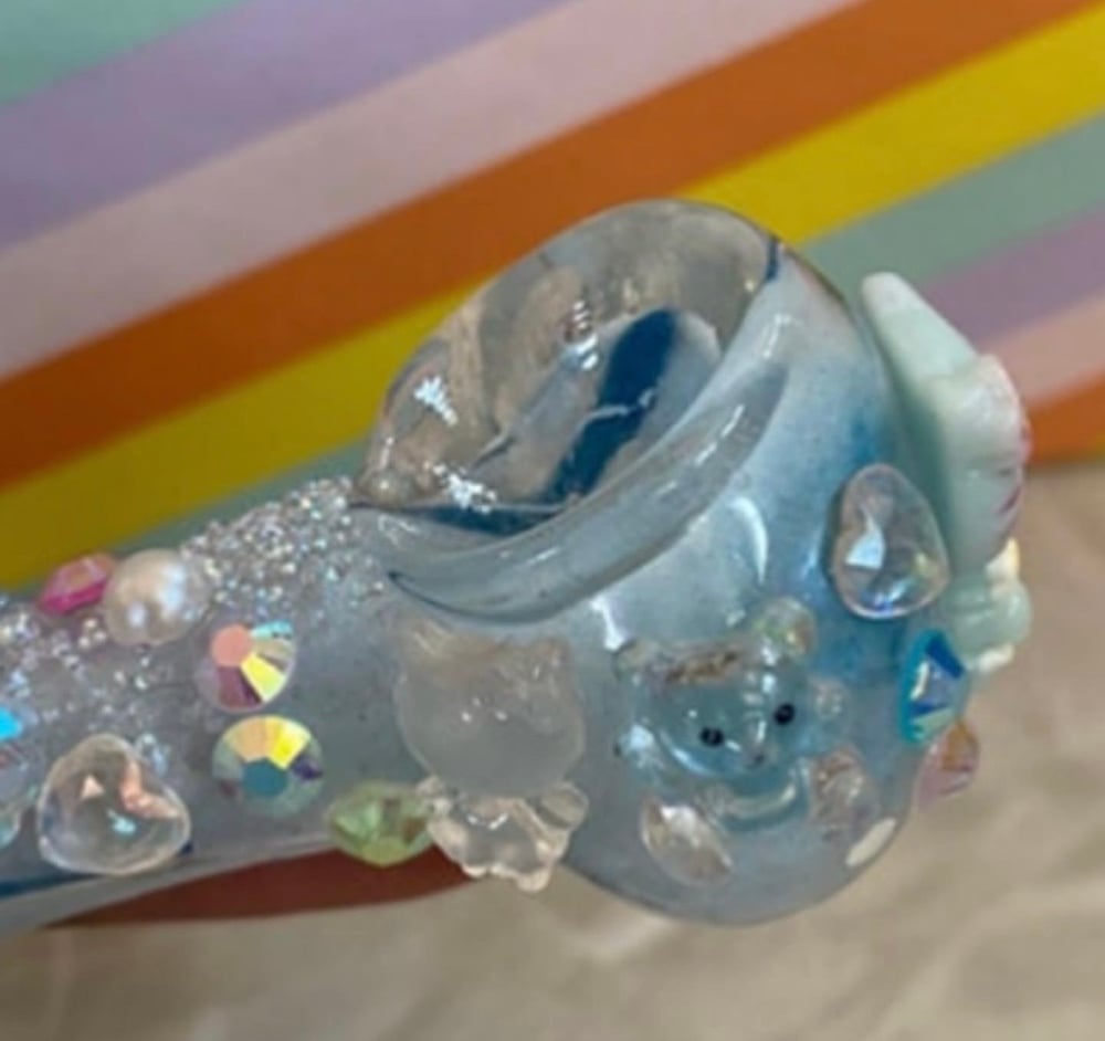 Mermaid tail sanrio pipe