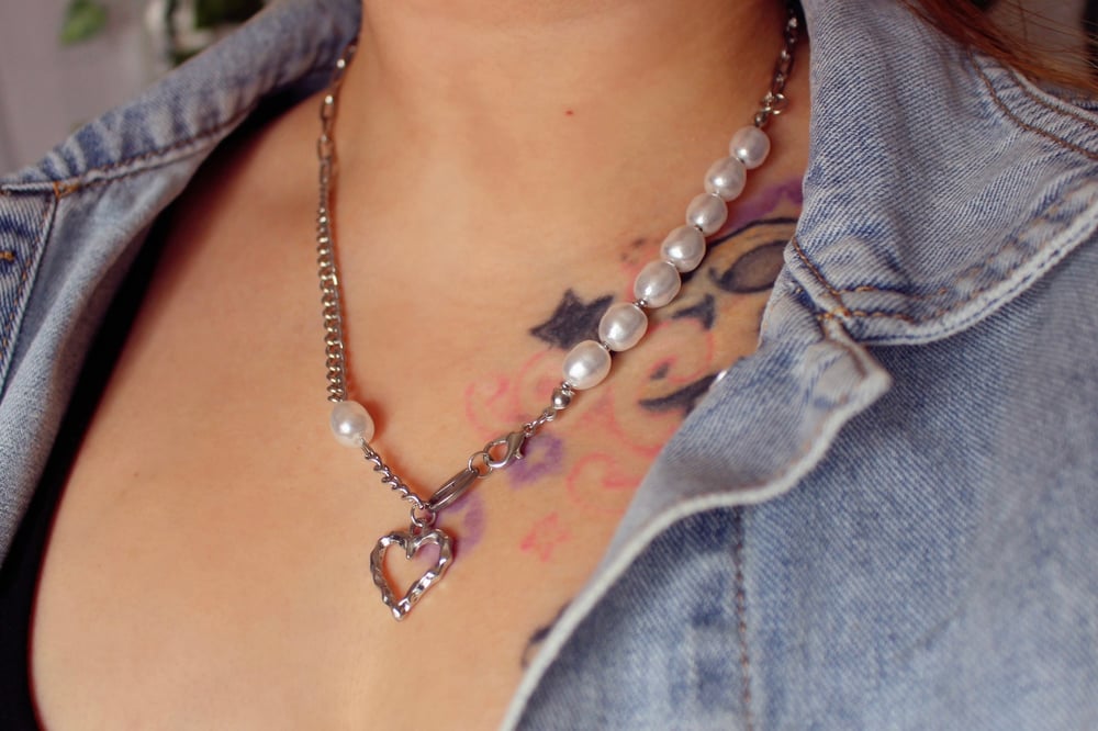 Image of Pearls And Heart Necklace