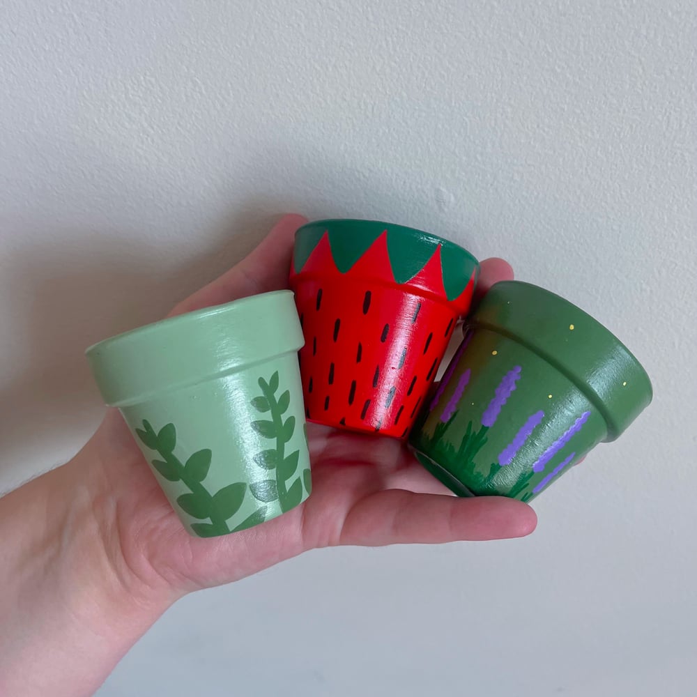 Image of mini painted flower pots 