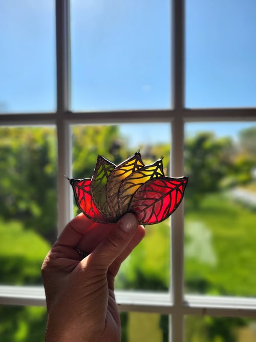 Image of Glass & Filigree Leaf Pendant -stained glass 