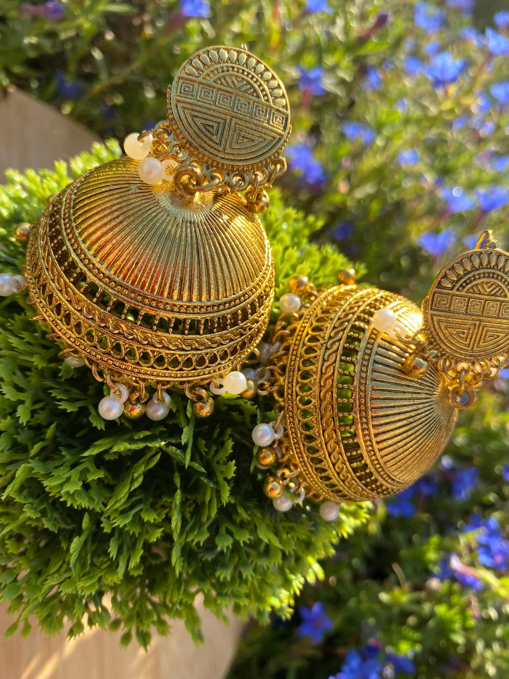 Antique style jummkie gold 