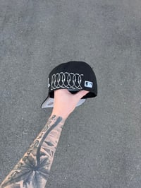 Image 3 of BLACK HEAVYWEIGHT ATLANTA BRAVES CUSTOM FITTED CAP