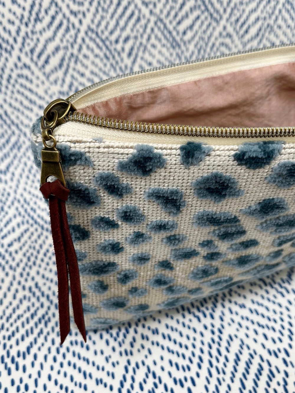 Image of Leopard Clutch