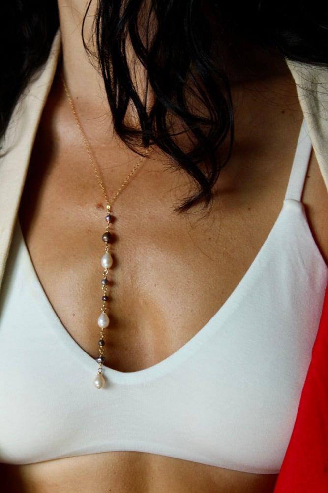 Image of Mauve lariat necklace 