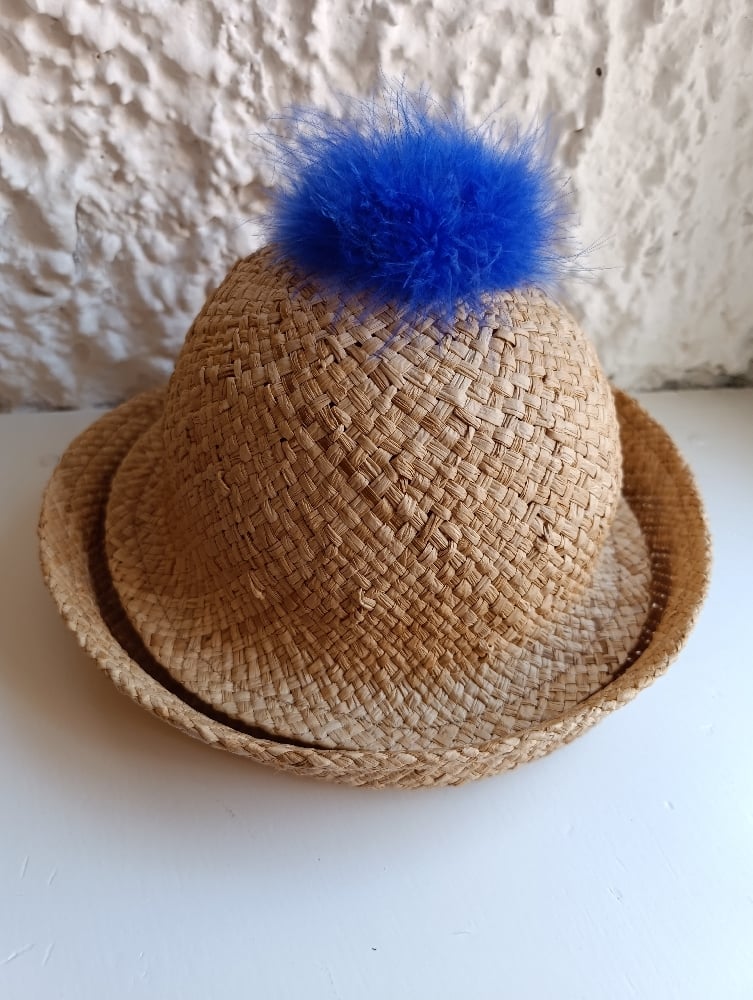 Image of Cappello in rafia pon-pon blu