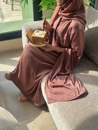 Image 4 of Kaira mauve abaya