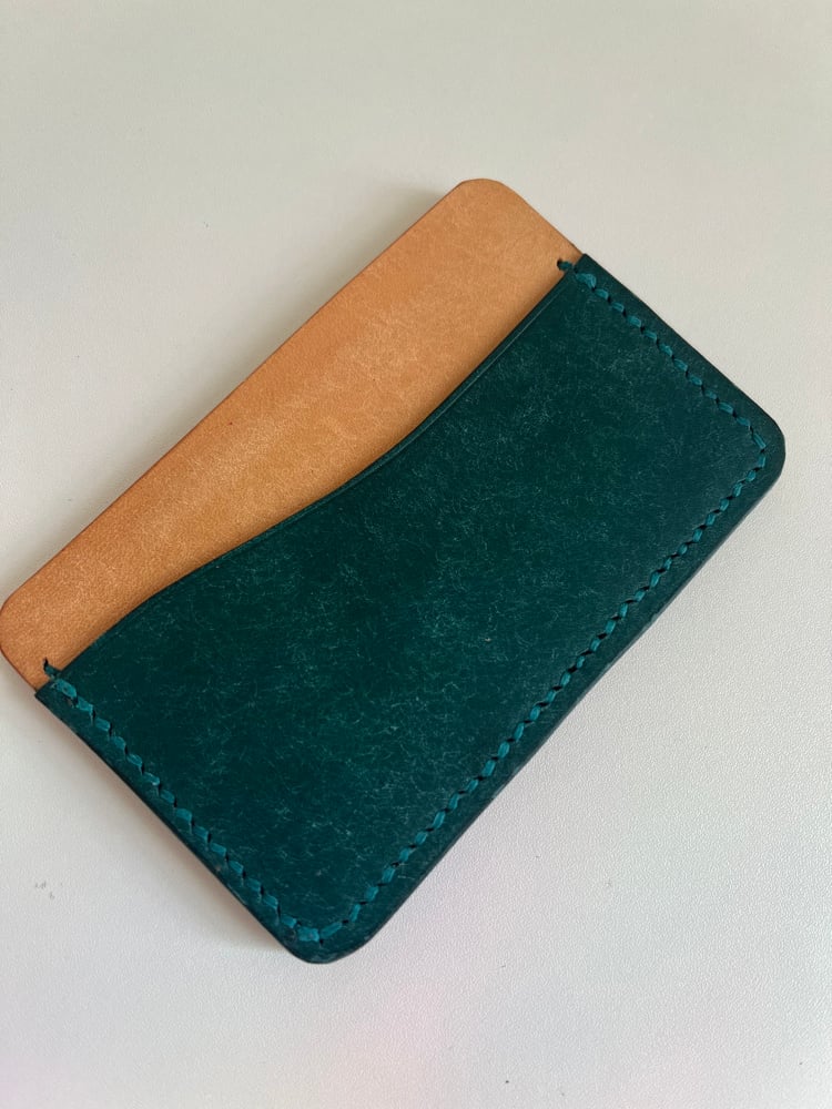 Image of Ortensia/Natural Horizontal Cardholder (Peacock)