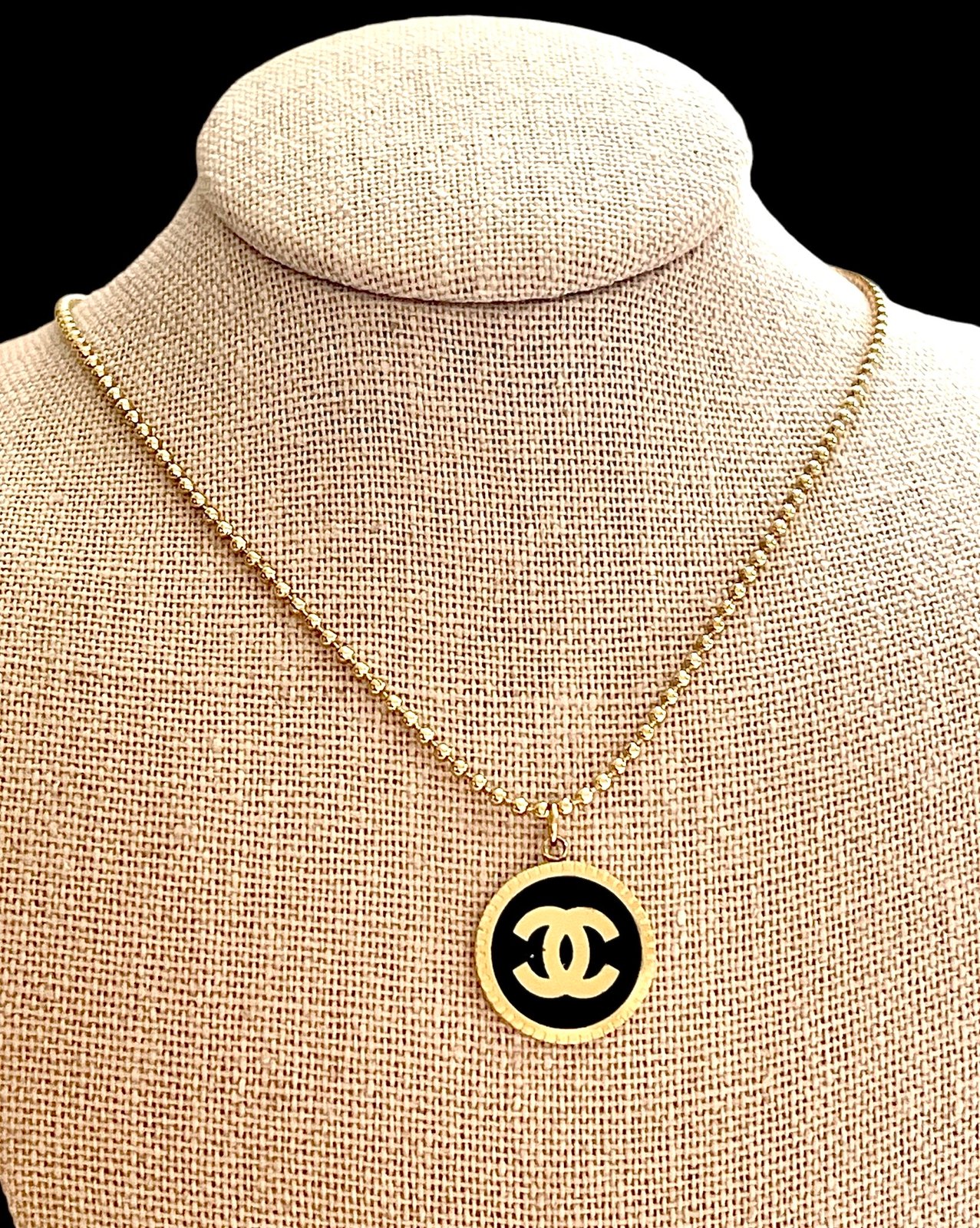 Authentic vintage Chanel necklace chain gold rhinestone CC pendant |  Vintage Five