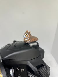 Image 1 of Great Horned Owl Hotshoe Cover