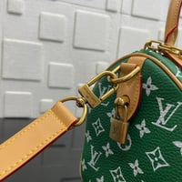 Image 4 of GREEN ARROW SPEEDY BAG