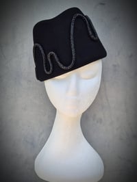Image 1 of 'Sloane' in Black